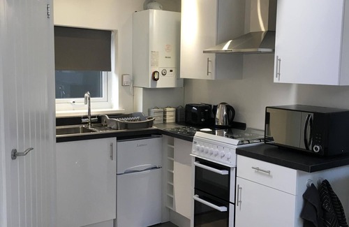 St Austell House | Beautiful Retreat for 2. Near Eden, Heligan & the coast.
