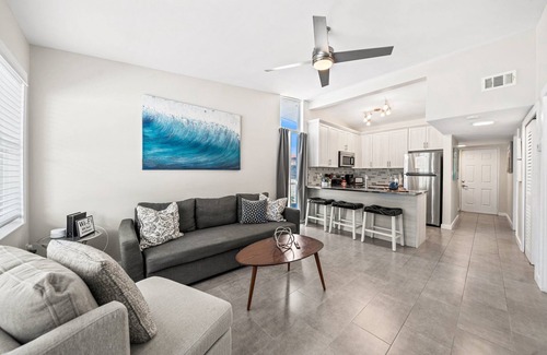 Orlando Beach Condo | Beautiful Riverfront Villa W/Private Beach Access, Fire Pit, & BBQ Grills 🩴🌊