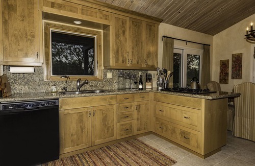 Santa Ynez Cottage | Beautiful Rose Cottage In Wine Country