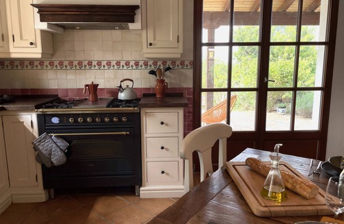 Cervera del Maestrat House | beautiful spacious Countryhouse up to 14 Guests, 7 bedrooms, private pool