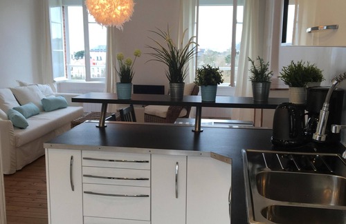 Saint-Pair-sur-Mer Apartment | beautiful sea views, beach 150 meters