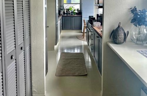 Kvernevick Villa | Beautiful Seafront Home, 5 Min to ONS