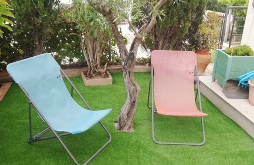 Llanca Apartment | Beautiful seaside apartment in quiet neighborhood