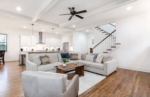 Kirkwood House | Beautiful Spacious Downtown Home Sleeps Up to 20