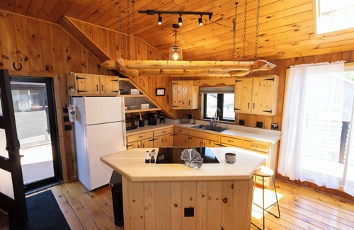 Old Lyme Apartment | Beautiful Spacious Studio in a Beach Community