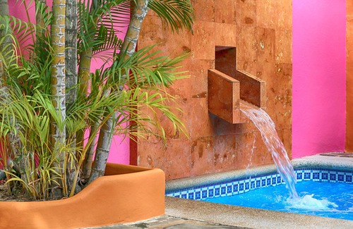 North End House | Beautiful, Spanish, Air-Conditioned Hacienda with Enchanting Courtyard and Pool