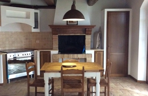 Amelia House | Beautiful stone country house - wine tours arranged