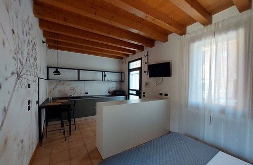 Vicenza Apartment | Beautiful studio apartment with garden near city center and exhibition district