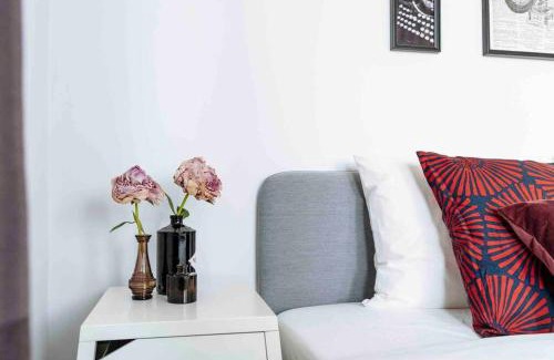 Bucharest City-Centre Apartment | Beautiful Studio - Top Location - Netflix