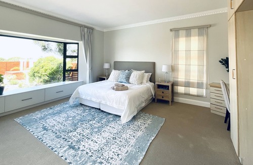 Saint Francis Bay House | Beautiful sunny holiday home