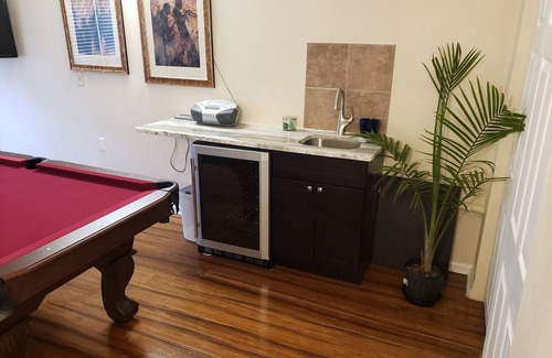 Grenloch House | Beautiful Townhouse near Philly Stadiums and Atlantic City
