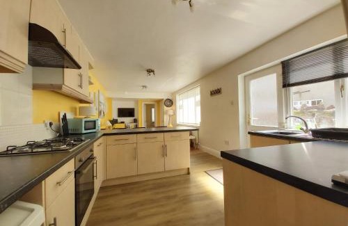 Uplands Apartment | Beautiful Two Bedroom ground floor apartment