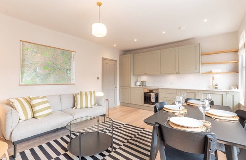 North Richmond Apartment | Beautiful & Unique 2BR - Richmond, near Transport | Pass The Keys