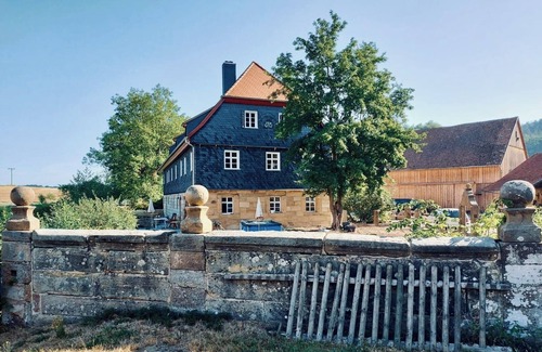 Mainleus Apartment | Beautiful vacation apartment for six people in a quiet location.