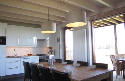 Engreux House | Beautiful vacation home for 2 to 6 adults (and 2 children)