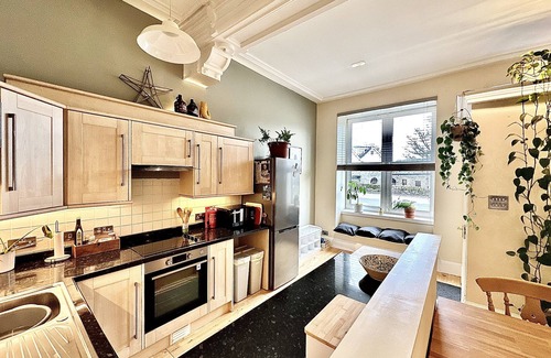 Kilmartin Apartment | Beautiful Victorian Luxury Flat in the Heart of th