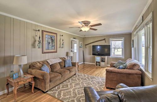 Sparta House | Beautiful Views and Gas Grill Sparta Getaway!