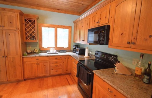 Reed Creek House | Beautiful views on Lake Hartwell! Deep cove! Everything you need to relax!