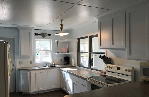 Crivitz Cabin | Beautiful Views waking up by Crooked Lake