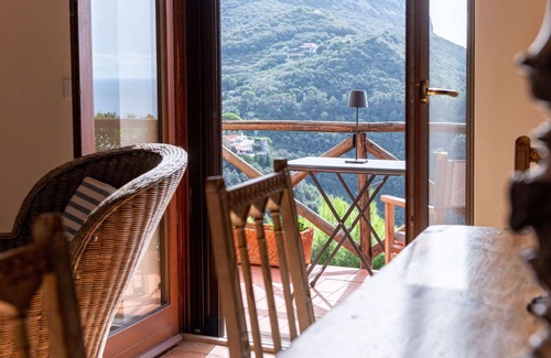 Cala Piccola Villa | Beautiful villa for 6 guests with WIFI, A/C, TV and terrace