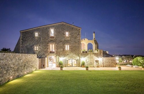 Forallac Villa | Beautiful Villa, Costa Brava: spa, tennis, impressive gardens, private pool