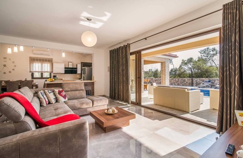 Pinezici House | Beautiful villa LAURA with private pool