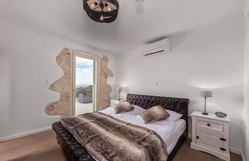 Sveti Ivan Dobrinjski Villa | Beautiful Villa Miry's Hideaway