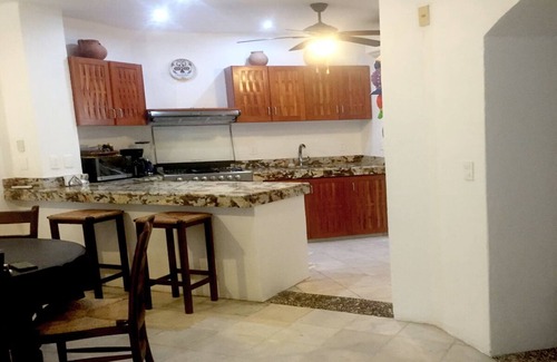 Ixtapa Villa | Beautiful villa steps from the beach/Tesoro Ixtapa