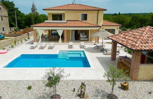 Poljica Villa | Beautiful Villa Vita Maris with heated pool