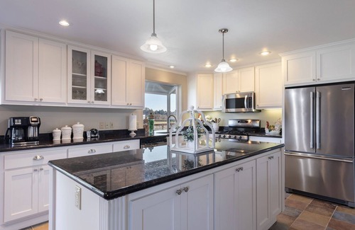 Graton House | Beautiful Vineyard Ranch House