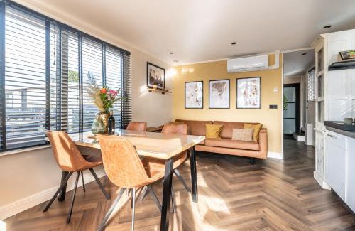 Municipality of Aalsmeer Boat Rental | Beautiful Water Villa, near Schiphol and Amsterdam