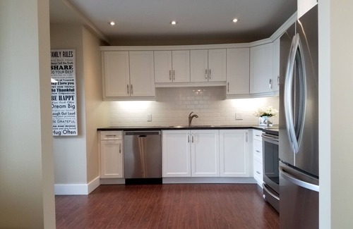 Carrying Place House | Beautiful Waterfront Home on Bay of Quinte.
