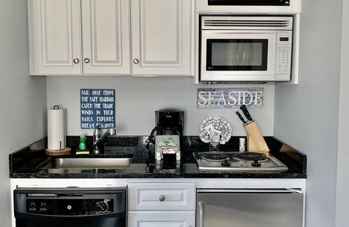 Greenport West Condo | Beautiful Waterview Condo on the North Fork of LI