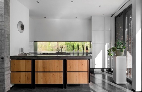Den Hout House | Beautiful wellness villa in nature on the Bergvliet estate with unique architecture, with a golf course in front of the door