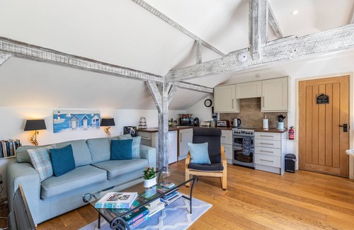Frampton Cottage | Beautifully appointed west Dorset Cottage With Open Parkland Views