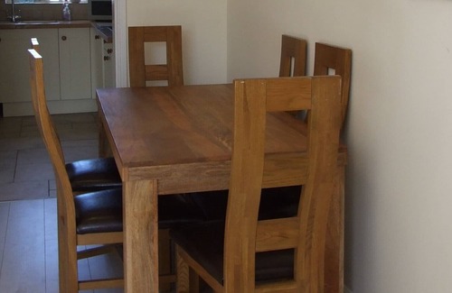 Winterton-on-Sea Cottage | Beautifully furnished, comfortable holiday cottage close to a huge sandy beach.