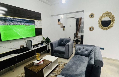 Port Harcourt Apartment | Beautifully furnished 2 bedroom fully air conditioned apartment