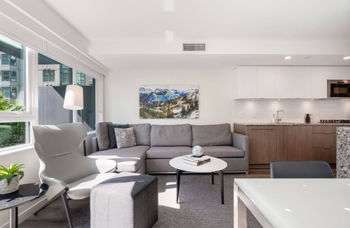 Downtown Vancouver Hotel | Beautifully Furnished One Bedroom Apartment in Vancouver's Yaletown Neighborhood