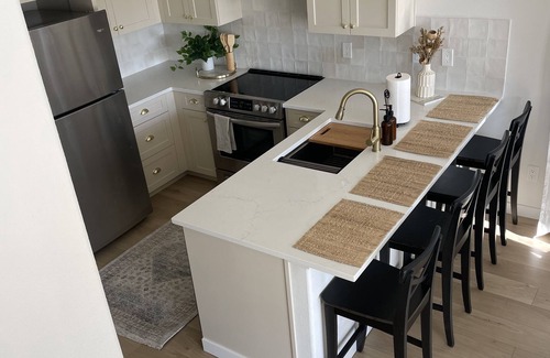 Rock Creek House | Beautifully remodeled full house close to restaurants and food carts.