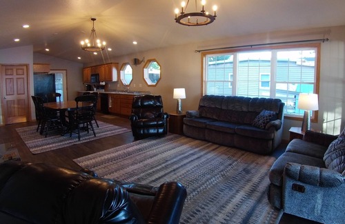 Lake City House | Beautifully Remodeled Lake Front Home ~ Includes Kayaks!