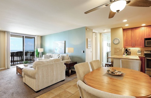 Townsite Condo | Beautifully remodeled two bedroom with panoramic ocean views!