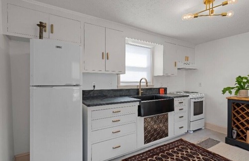 Strasburg Apartment | Beautifully Renovated Downtown Flat: Japanese Decor