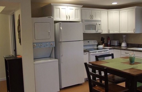 Surf City Apartment | Beautifully Renovated Beach Block 2-Bedroom Unit