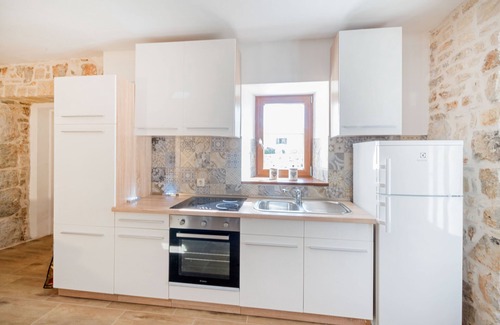 Baderna Villa | Beautifully renovated villa with pool; welcoming and pet-friendly
