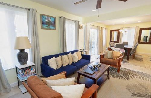 Captiva House | Beautifully Updated, 4 Bedroom Pool Home, 50 Yards to the Beach! Captiva Escapade
