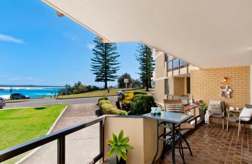 Port Macquarie Apartment | Beauty at the Beach - modern beachfront apartment