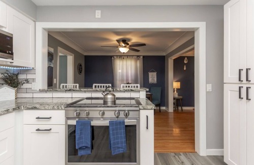 Toledo House | Beauty on Beverly