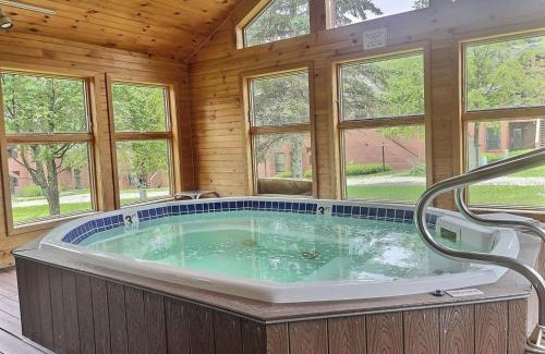 Central Vermont- Killington Apartment | BeaverBox AC, Pool, Hot Tub, Sauna, Near Resort