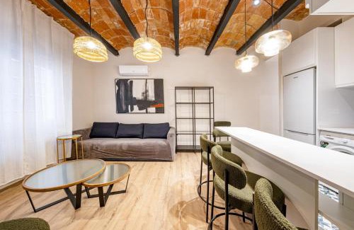 El Baix Guinardo Apartment | BeBarceloner Eixample Apartments- 4 bedrooms