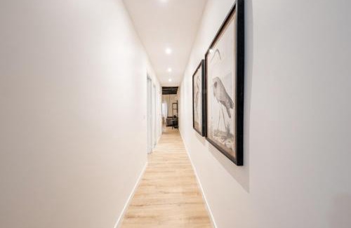 El Baix Guinardo Apartment | BeBarceloner Eixample Apartments- 4 bedrooms